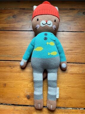 Cuddle + Kind Cat-20”
